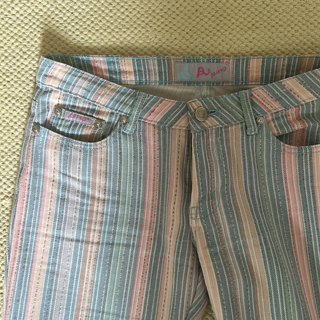 Randiga bootcutjeans - 90