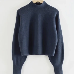 & other stories stickad tröja  - Stickad tröja från & other stories. Storlek xs. 