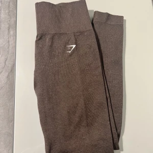 Gymshark tights - Storlek S Använda en gång  Nypris 700