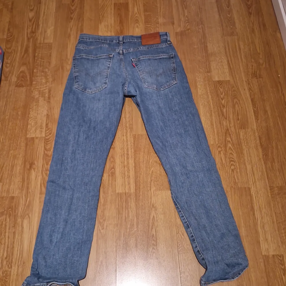 Fina levis jeans i storlek 30x32. Jeans & Byxor.