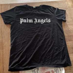 Palm angels  - Säljer min Palm angels tröja används inte längre 