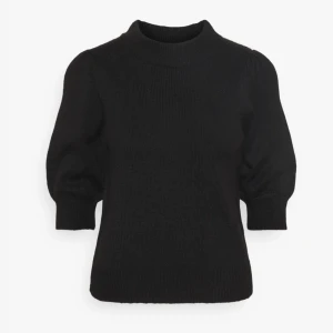 Kortärmad stickad tröja💘💘 - Bra skick🙌⭐️💞från Zalando 💕