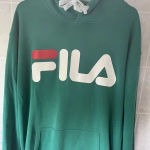 Fila Hoodie - Använd tröja med mycket liv kvar!