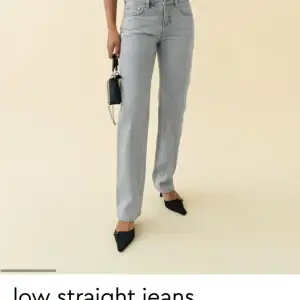 Super snygga low waist straight jeans från Gina Tricot, aldrig använda!