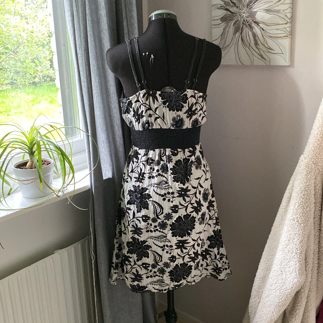 Blommig klänning - 90