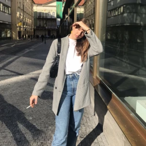 Rutig kappa - Rutig kappa perfekt för sommarkvällar och våren eller på hösten med stickat under köpt second hand