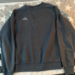 Kappa sweatshirt  - Vintage kappa sweatshirt i bra skick, 