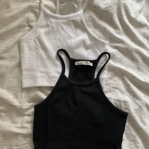 Toppar  - Säljer båda för 120kr 💞