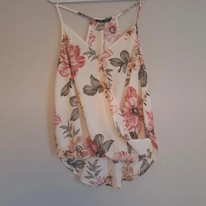 Linne - Sommarlinne. Endast provat.