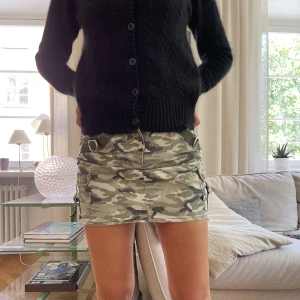 Låg midjad kjol - Säljer denna super snygga kjol