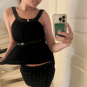 Fest topp - Säljer denna superfina grattis💞100kr, frakt står även köparen för