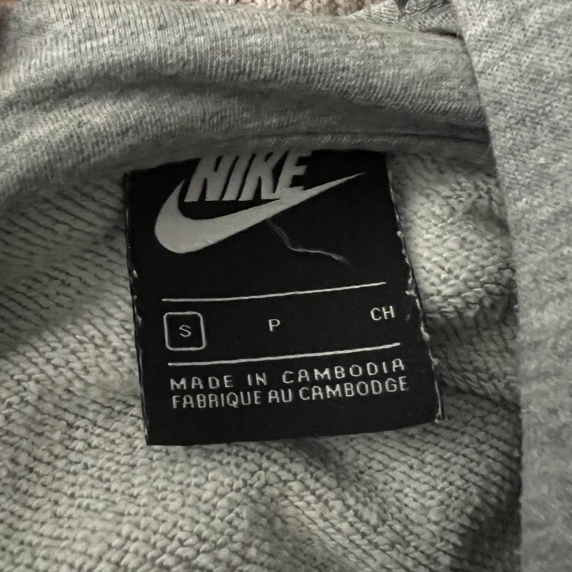 Nike grå huvtröjor  - 90