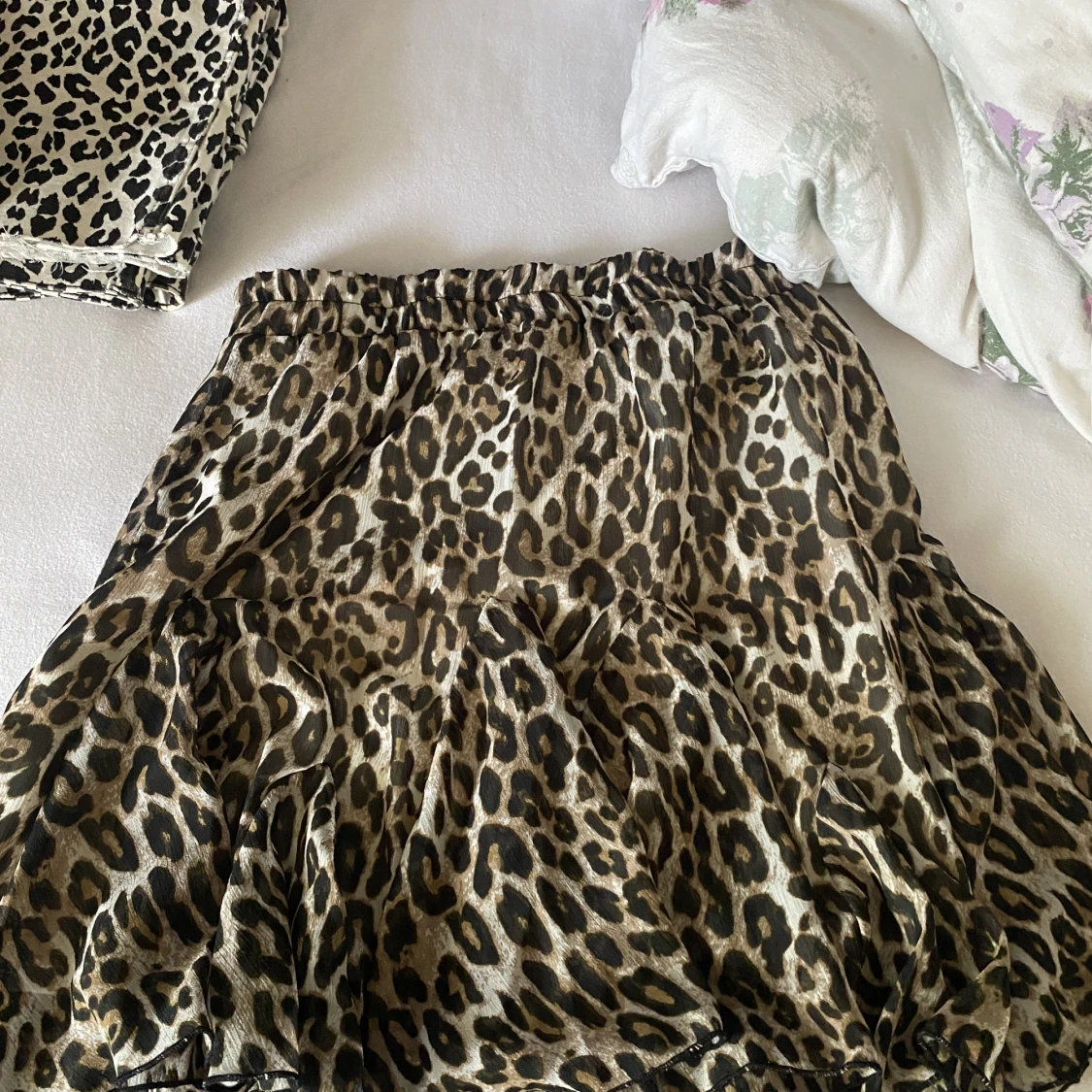 Leopard kjol med volanger 