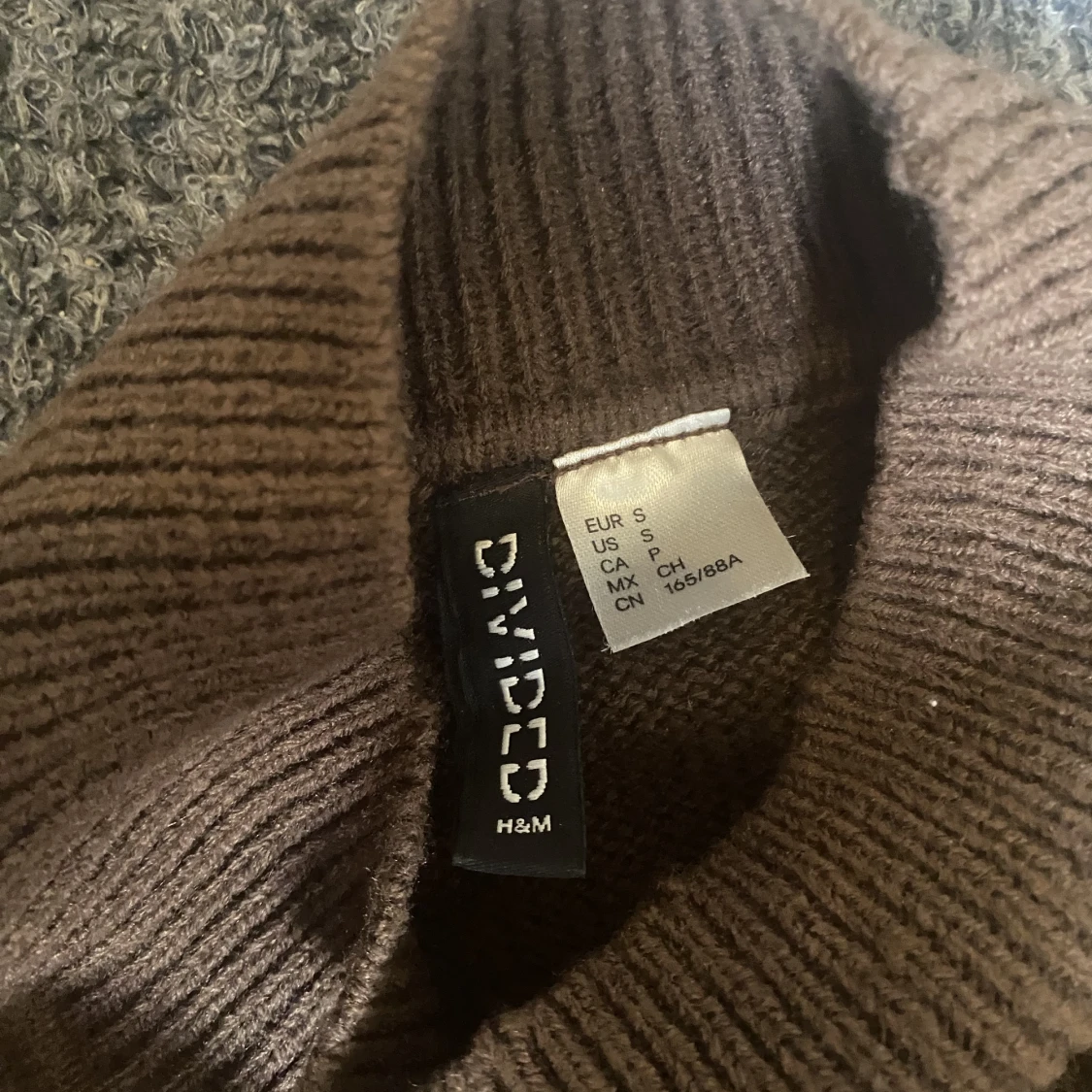 Brun stickad tröja/magtröja S/34 - 90