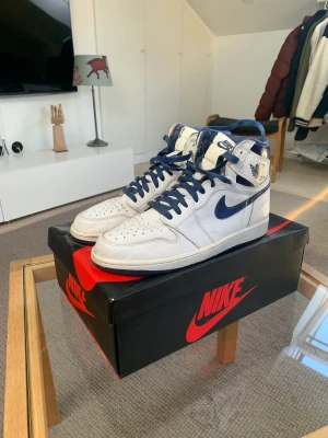 Jordan 1 metallica - Jätte fint skick, varsamt använda  Köpta på no cricket fashion i Stockholm Vid fler bilder skicka pm