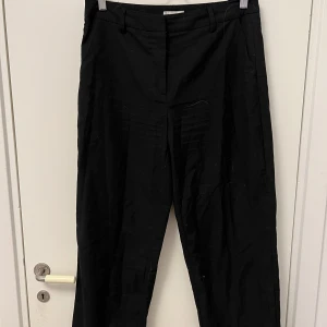 Kostymbyxor  - Säljer dessa kostymbyxor då de tyvärr är för små för mig.