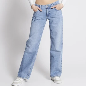 Vida jeans  - Riktigt snygga jeans från lager 157 i modellen LOW RIDER🤩💓 Supersköna men använda ett fåtal gånger då de är lite för stora för mig:/