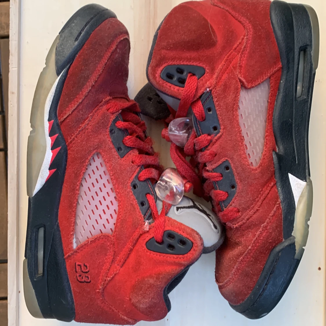 Jordan 5 raging bull