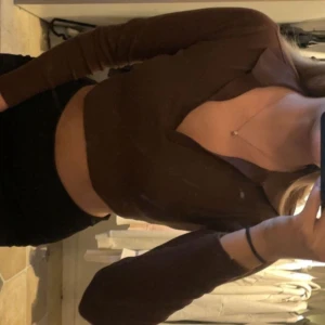 tröja från zara - säljer denna jättefina tröja för att den tyvärr inte används. från zara strl M, passar även folk som har S💗