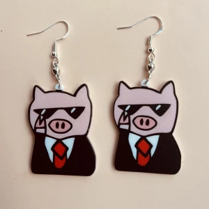 Piggy örhängen 💗 - Nickelfria krokar och fri frakt 💗