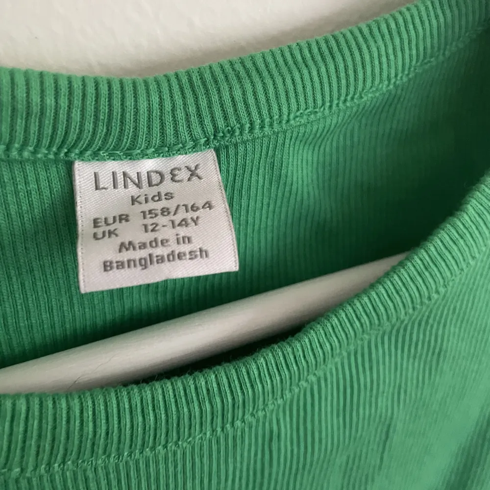Så snygg grönt linne från lindex 💚 . Toppar.