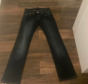 Victoria Beckham jeans - Har inga bilder för att de är små