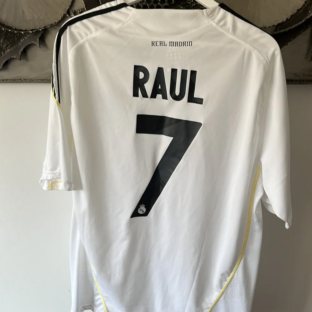 Nr 7 Raul. T-shirts.