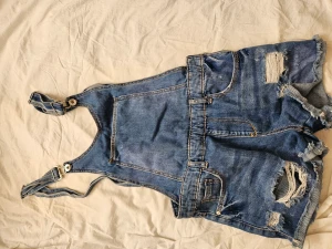 Stradivaeius  - Väldigt bra skick  Storlek 36 