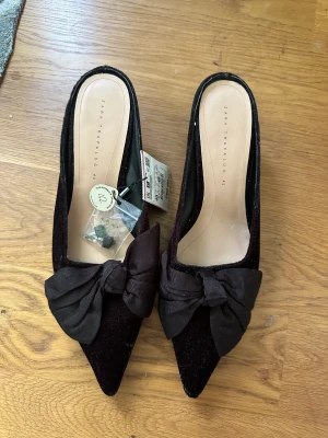 Klackar  - Oanvända, prislapp kvar🎀Nypris 299kr