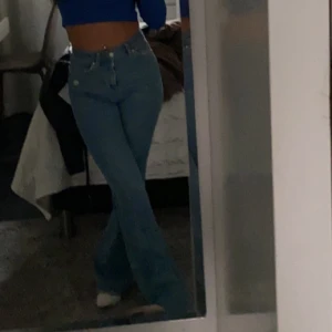 Jeans  - Som nya, betalning sker via swish och köparen står för frakt 