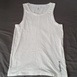 Soc linne - Skick: oanvänd, Storlek: S