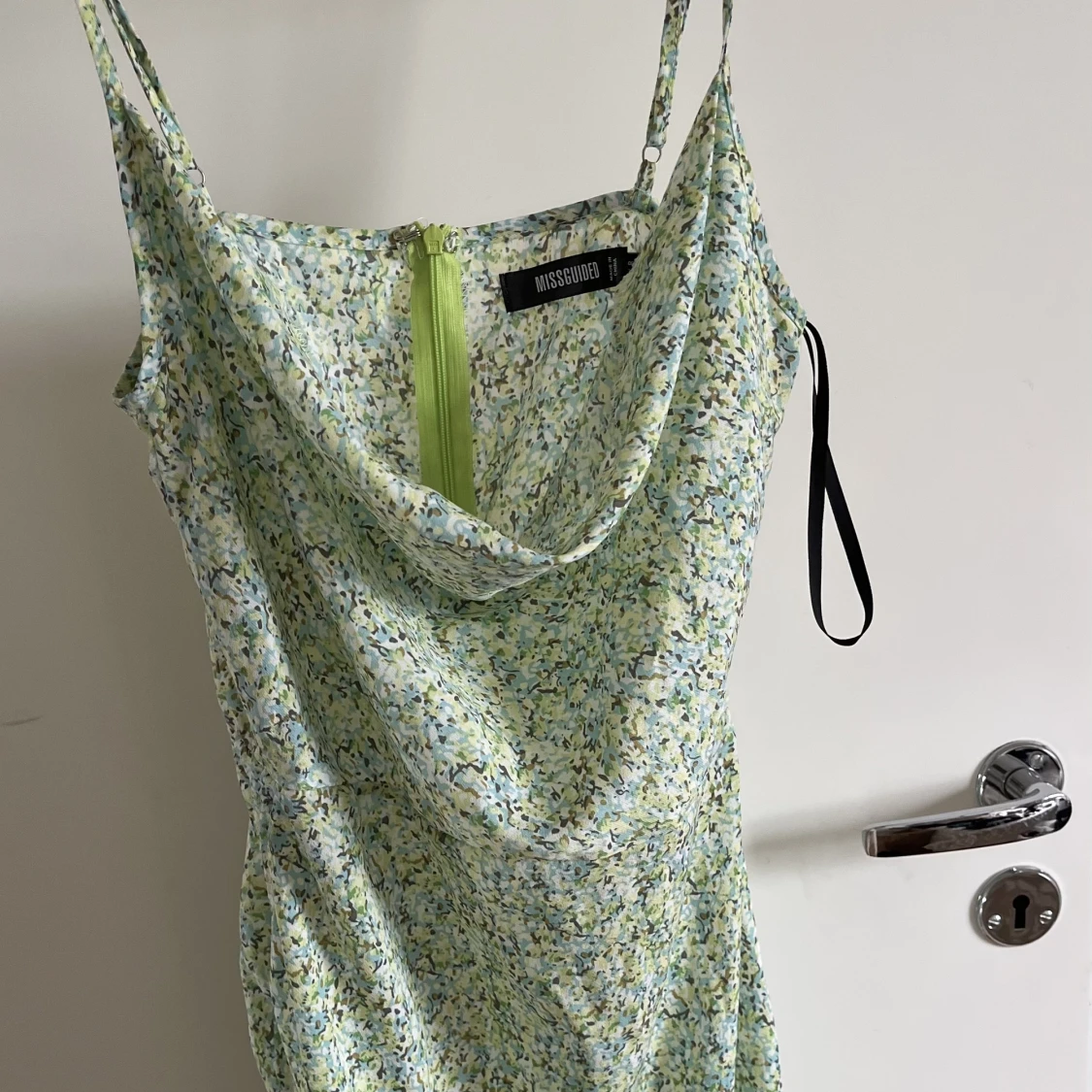 Klänning missguided