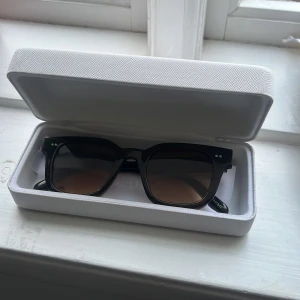 Chimi 04 - Hej,jag säljer mina fina chimi som jag tyvärr inte använder längre. Dom är i bra skick,och ser knappt använda ut. 