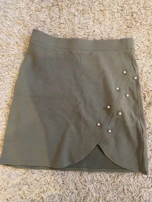 Ivyrevel kjol - Knappt använd kjol från Ivyrevel i storlek S men skulle säga att den passar XS och S. Hör av er ifall ni är intresserade🥰