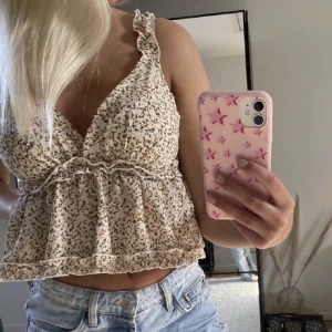 Volang linnea - Säljer detta superfina linne som tyvärr inte kommer till användning längre💗 Storlek s!