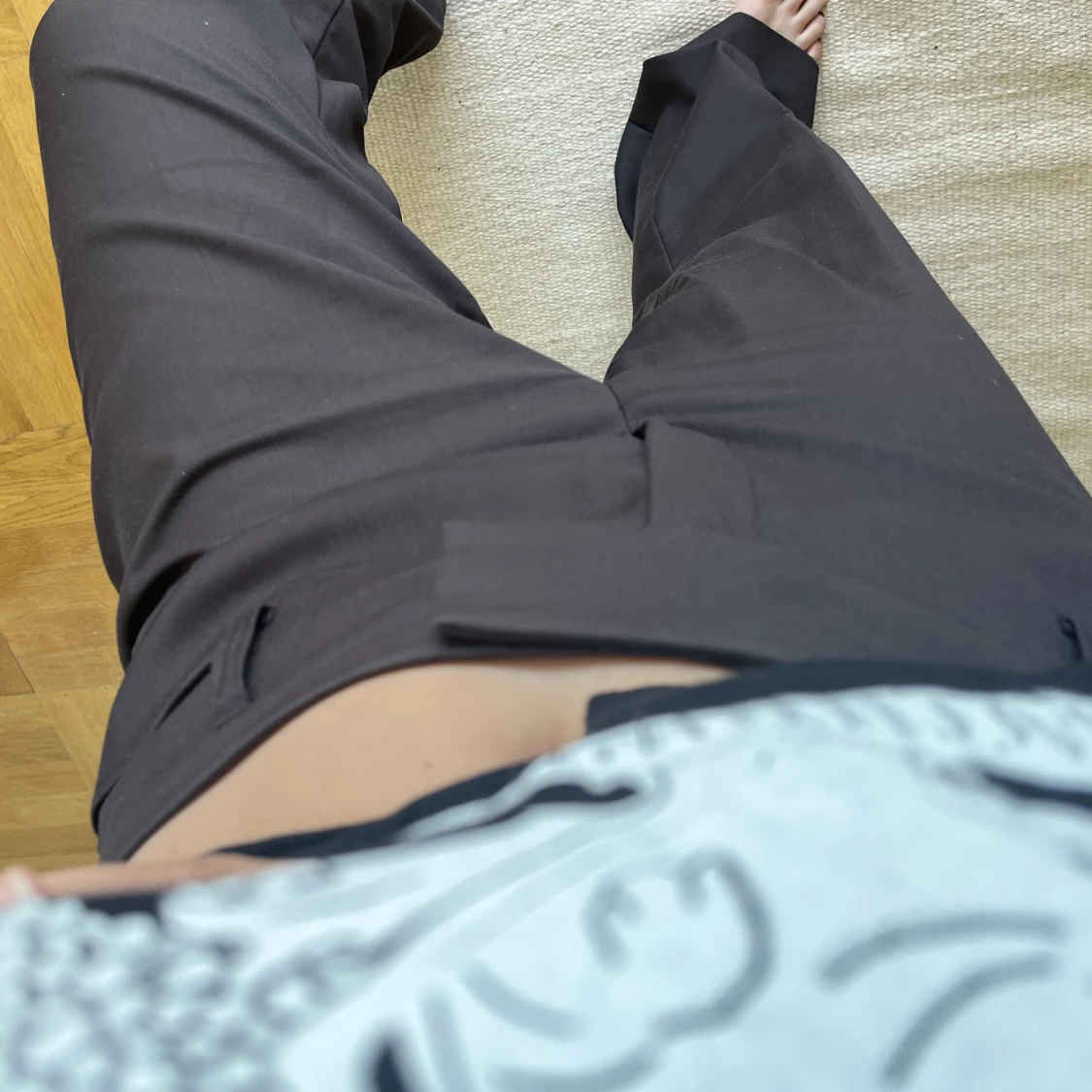 Kostymbyxor bruna - 90