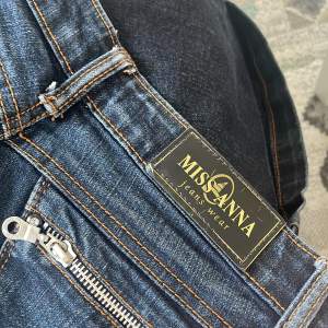 Säljer mina Miss Anna jeans då dem inte kommer till användning. Super fina och bra skick. Skriv för fler bilder