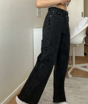 Boulevard jeans - Använd ett par gånger och ser ingen ändring på jeansen från köpet och nu!