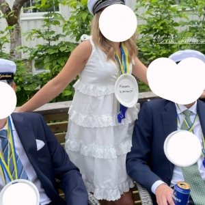 Student klänning vit - Superfin klänning som endast är använd på studenten💗