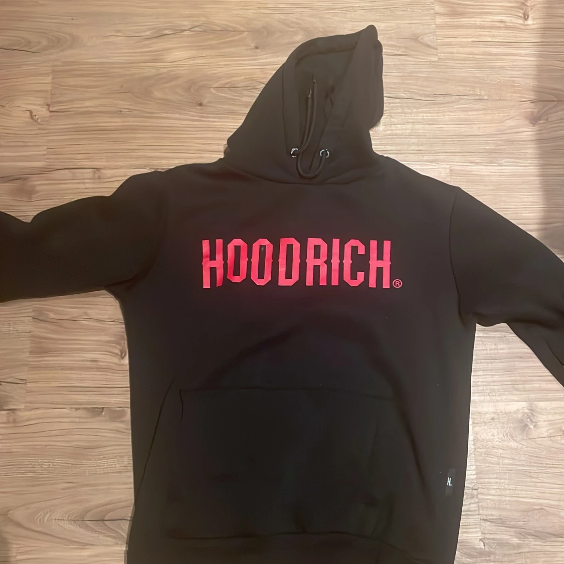 Hej säljer denna hoodrich hoodie 