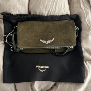 Zadig & Voltaire väska  - Säljer denna gröna zadig Voltaire väskan som inte kommer till användning. Inga defekter, väl omhändertagen. 