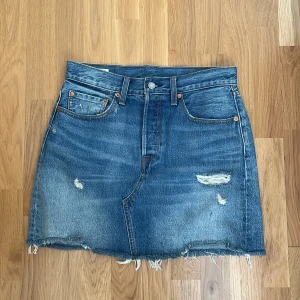 Levis kjol  - Snygga korta Levis kjol 