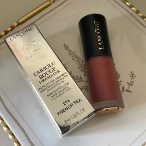 Nytt flytande läppstift från Lancome! I färgen 274 French Tea Säljer för att jag köpte fel typ av läppstift. 325kr nypris