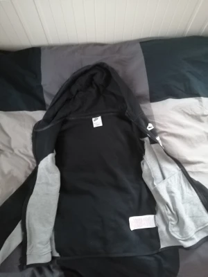 Nike tech fleece black and white  - 147-158cm original clothing from nike 
