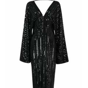 Paljettklänning  - Säljer denna tidslösa paljettklänning från BikBok, slutsåld överallt. Använd enbart en gång! 👗  Nypris 899kr