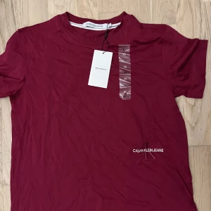 Calvin Klein tshirt - Helt ny tshirt. 