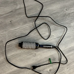 Värmeborste Björn Axén  - Bara testat den på några slingor endast en gång