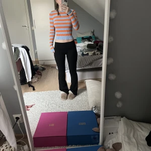 Tröja från zara - Så fin tröja! Älskar färgerna