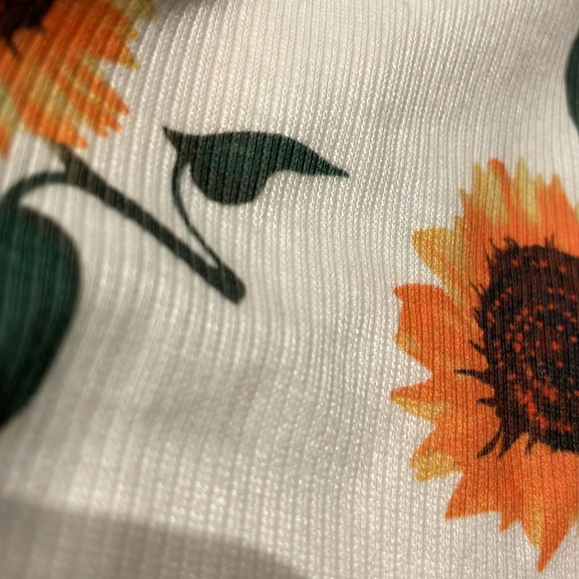 Blommig tröja  - 90