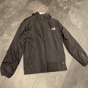 Jacka North face - North face jacka strlk M. Bara provad och var lite för liten. 